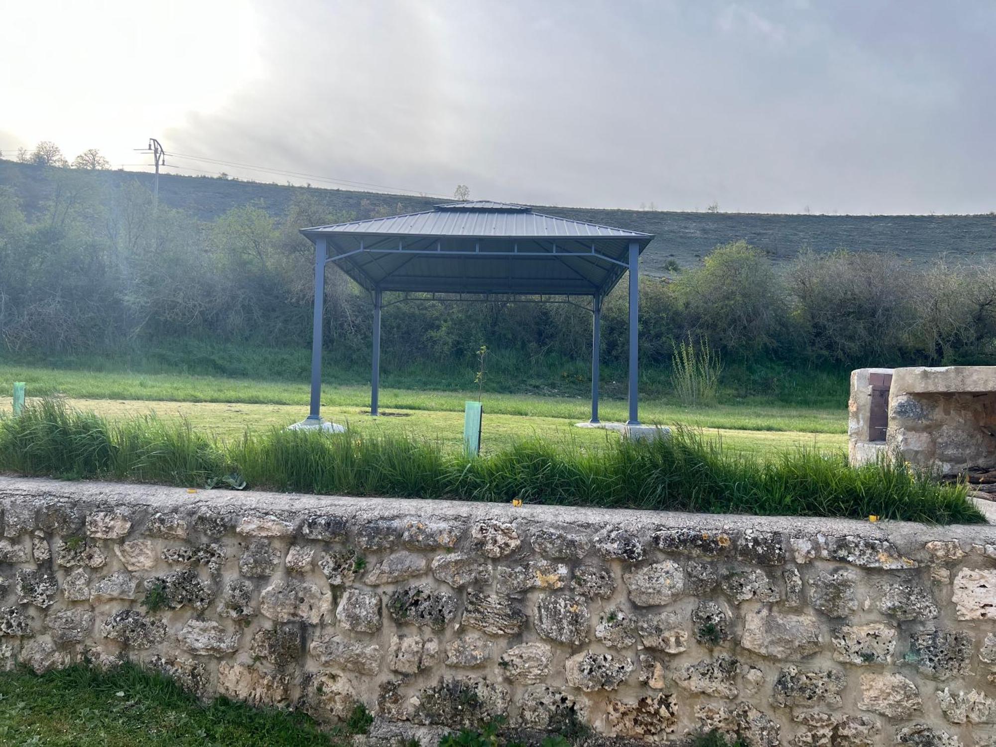 El Pecu Casa Rural Starfamiliar Bustillo Del Paramo Buitenkant foto