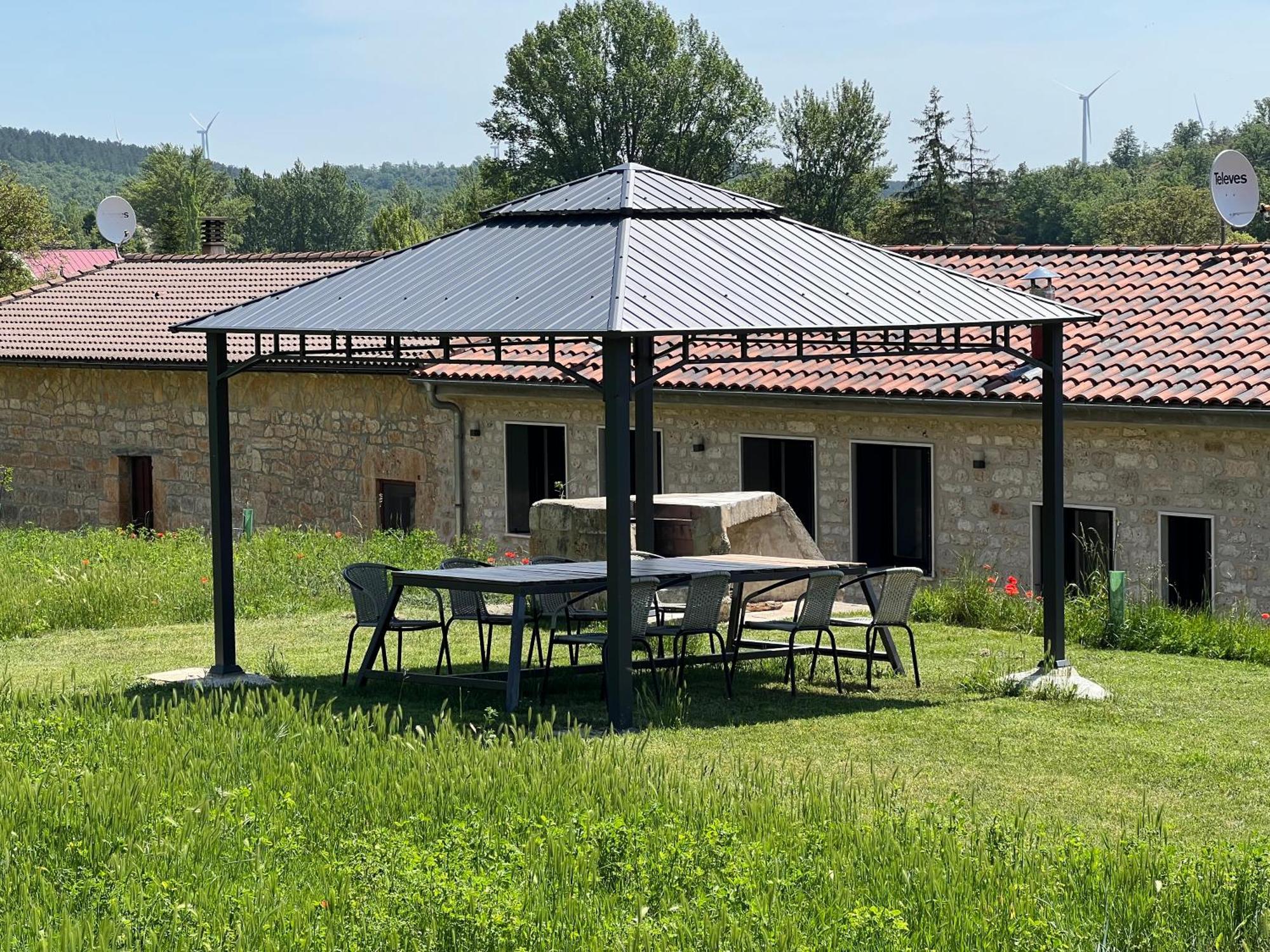 El Pecu Casa Rural Starfamiliar Bustillo Del Paramo Buitenkant foto
